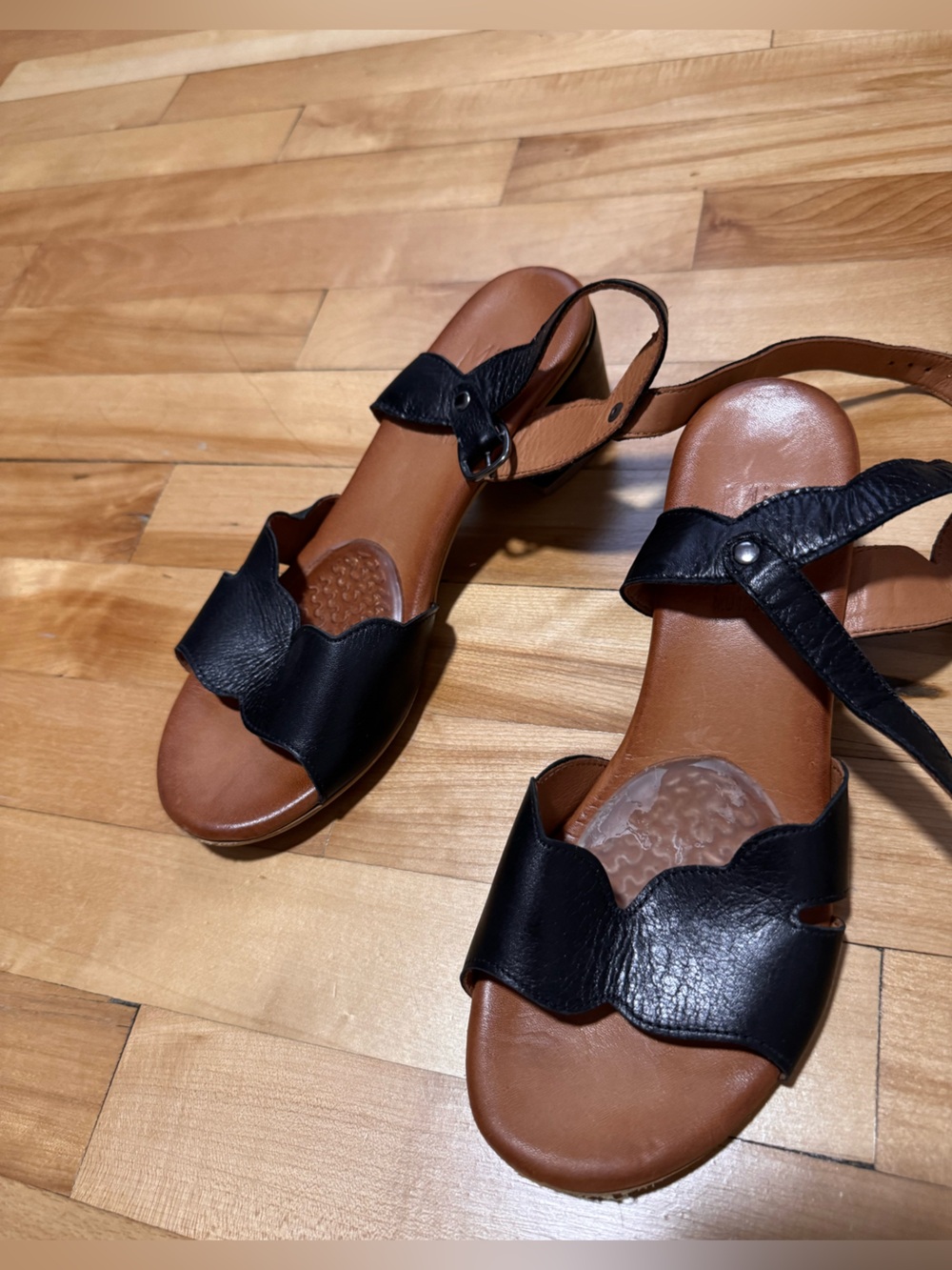 Miz mooz black small block heel sandal 38